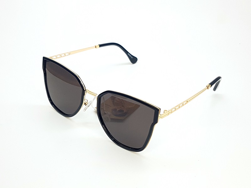 Lentes De Sol Marina D5972 Polarizados Negro/Dorado