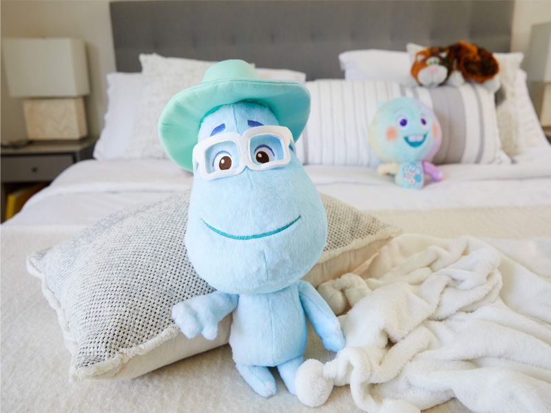 Peluche Soul Joe Gardner Disney Pixar Luz y Sonido 