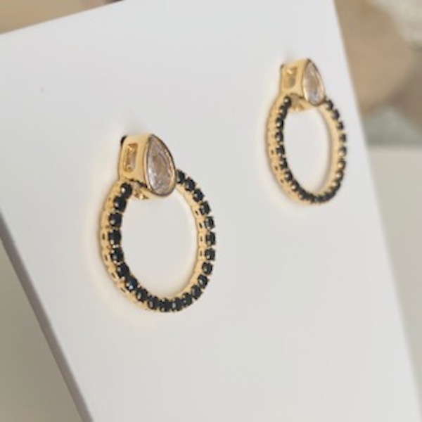 Aretes Círculo Negro-Baño de Oro 18K-Dorado