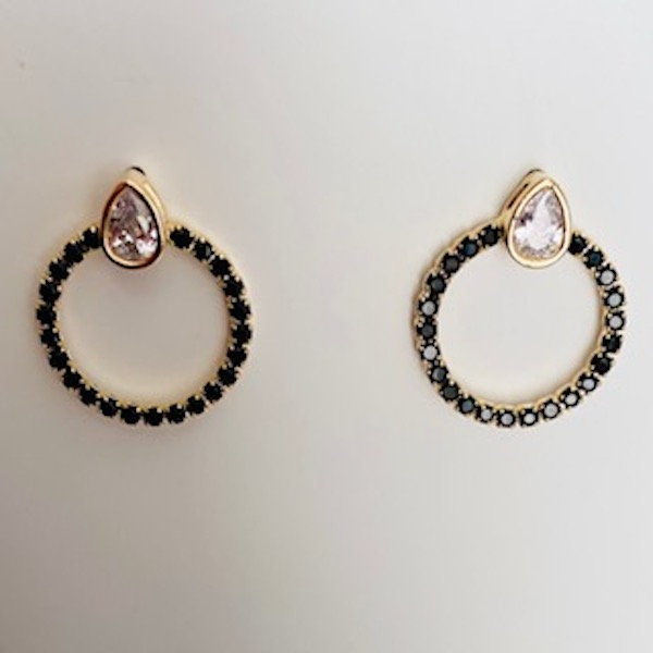 Aretes Círculo Negro-Baño de Oro 18K-Dorado