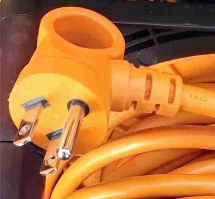 Extension Electrica Retractil Carrete 10 Mts 4 Cont Uso Rudo Color GRIS