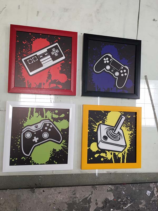 SET 4 CUADROS GAMERS CON MRCOS DE COLORES Y ACRILICO MYCO