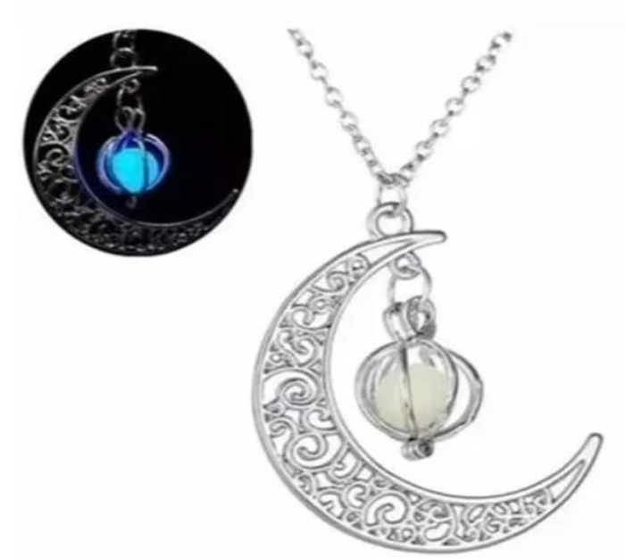 Collar Media Luna Brilla Oscuridad Luminiscente Metalico