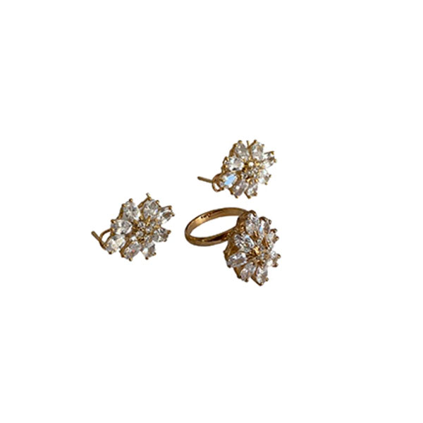 Juego de Joyas Oval Flower, Juego de Aretes y Anillo Enchapado en Oro de 18 Quilates, 18K, Regalo Ideal para Mamá/Novia/Esposa El Bazar Store