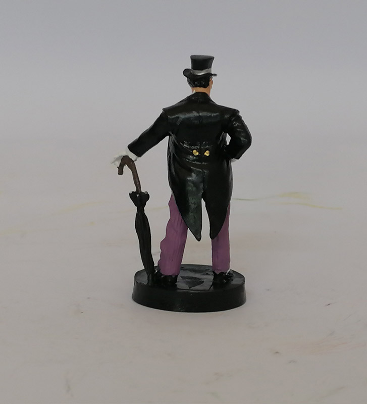 Figura Coleccionable De El Pingüino De Batman Classic Comics