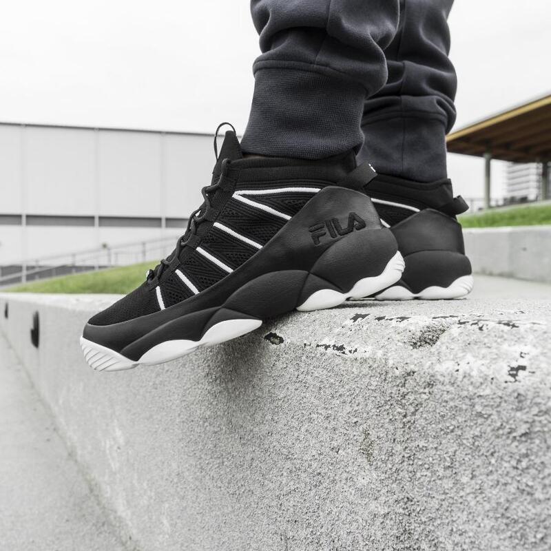 Tenis Fila Spaghetti Negro Blanco de Caballero