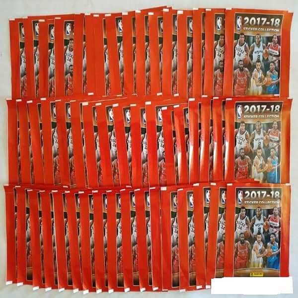 PAQUETE CON 50 SOBRES DEL ALBUM NBA 17-18 PANINI