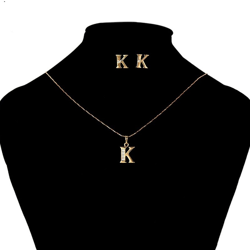 Juego Aretes, Cadena y Dije Letra K Baño de Oro Rosa INCLUYE Caja Para Regalo Farcelli Jewelry