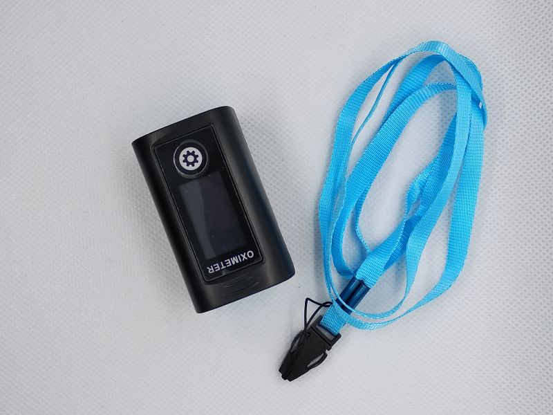 Oxímetro de Pulso Dedo Profesional Creative Medical