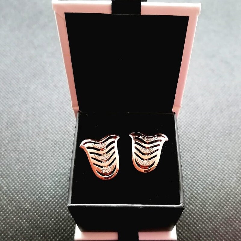 Aretes Concha Baño de Oro Rosa INCLUYE Caja Para Regalo Farcelli Jewelry