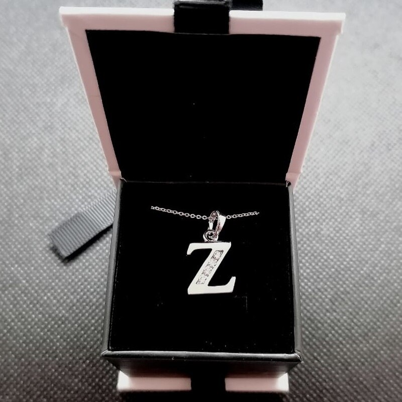 Dije Letra Z Baño de Rodio INCLUYE Cadena y Caja Para Regalo Farcelli Jewelry