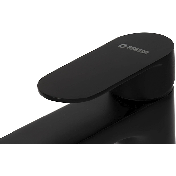 CNX Mezcladora Monomando Para Lavabo en Negro Mate, Incluye Mangueras para Agua Fría y Caliente