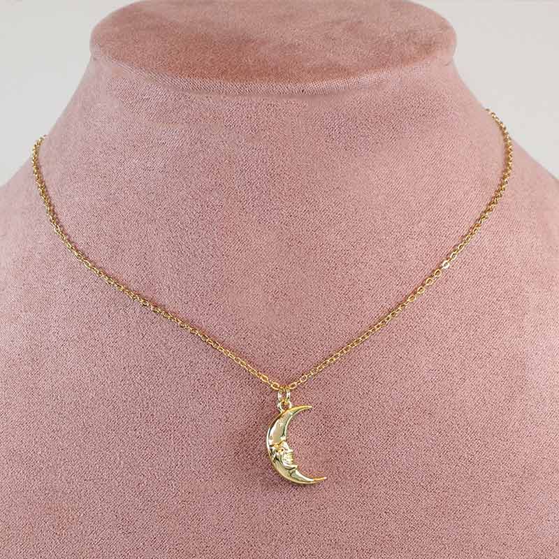 Collar dama con dije Luna cara en chapa de Oro 