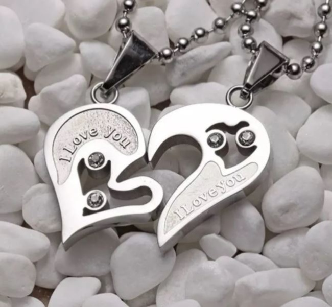 2 Collares De Corazon Para Pareja Regalo Amor Novios Detalle