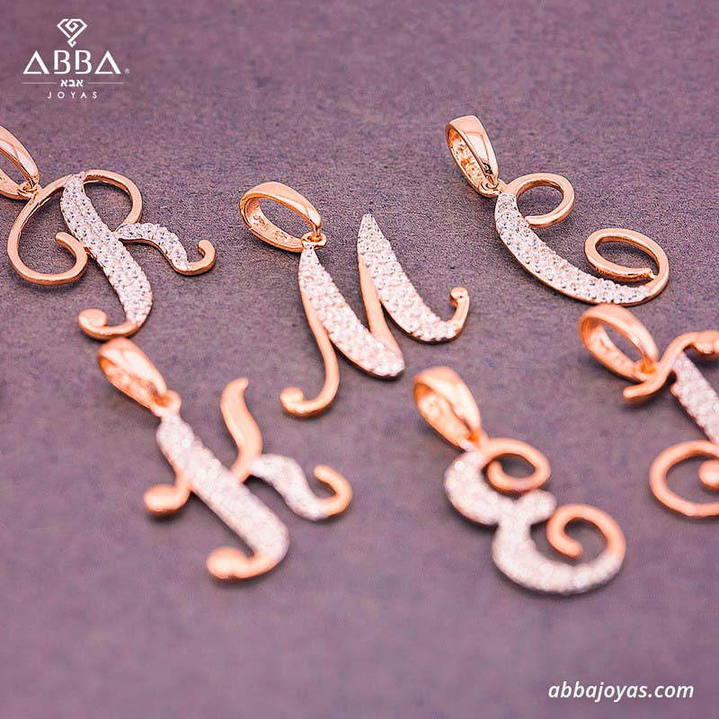 DIJE LETRA K ORO 14K ABBA JOYAS