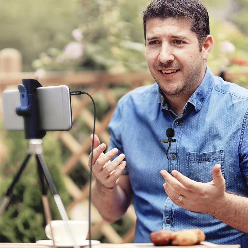 Micrófono Lavalier de Solapa Para Smartphone y Tablet Redlemon