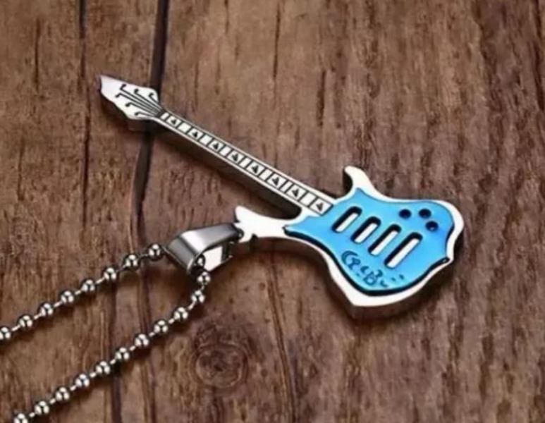 Collar De Guitarra Eléctrica Rock Punk Bajo Regalo Musico