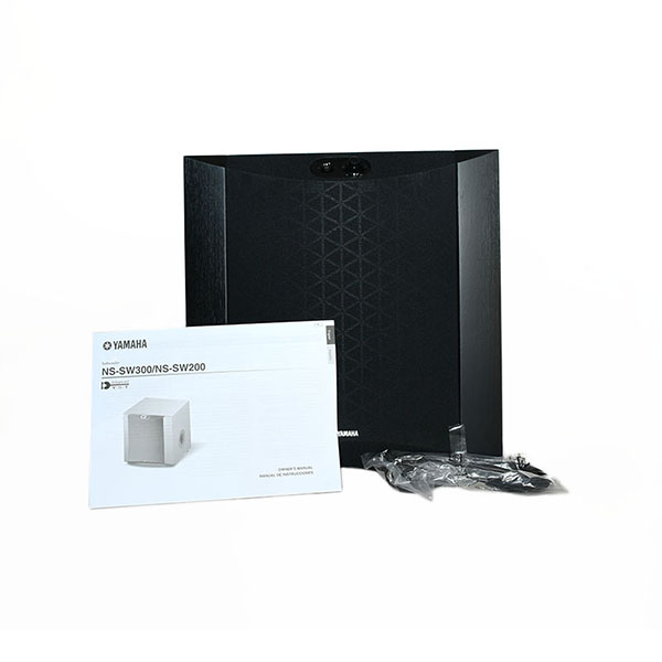 Bocina Subwoofer Negro Activo 250 Watts Yamaha NSSW300BL
