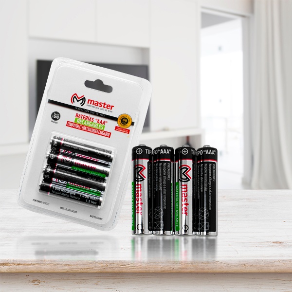 Paquete de 4 Baterias Recargables AAA con Capacidad de Carga de 1200 mAh / Master / AAA-4X1200
