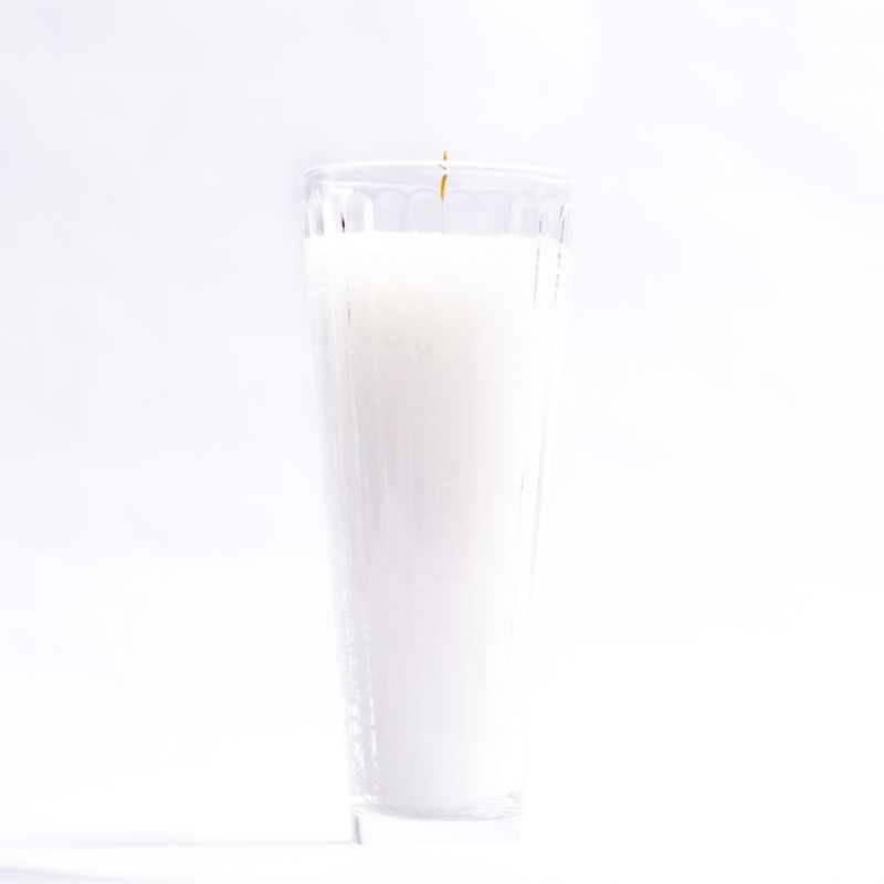 Paquete con 20 Veladoras - Limonero, Color Blanco, Parafina (58/60), 8x13.8cm / Larga Combustión.