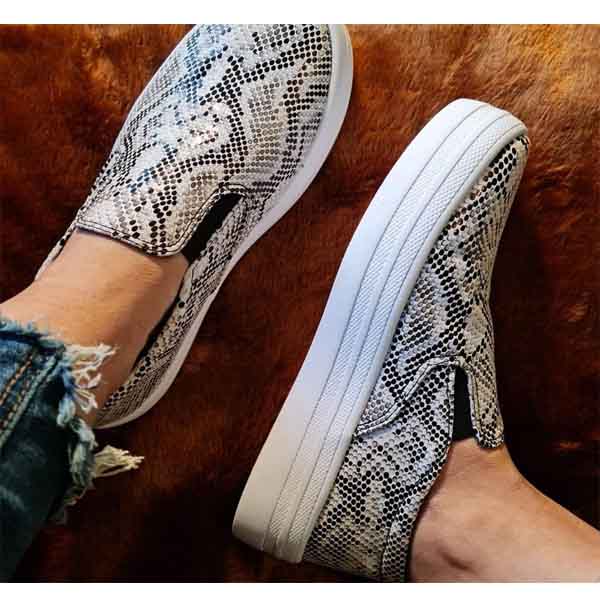 TENIS SLIP ON CON PLATAFORMA PARA MUJER ANIMAL PRINT MARCA PAVIMX MOD.505