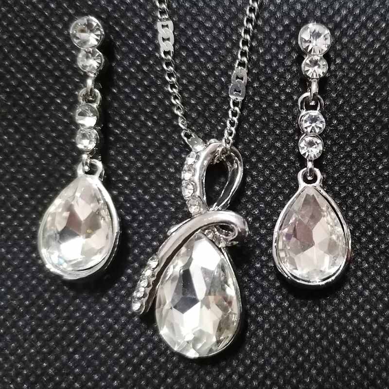 Set Colgante con Cristales Swarovski Baño Rodio Farcelli Jewelry INCLUYE CAJA PARA REGALO