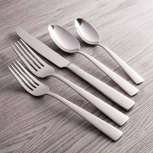 Juego de 20 cubiertos de uso diario de acero inoxidable ONEIDA NOCHA Servicio para 4 personas