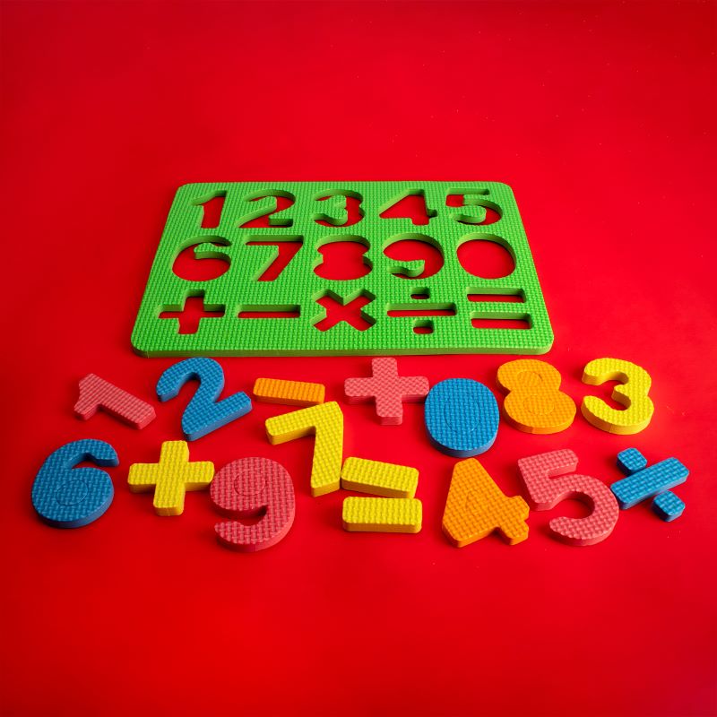 Rompecabezas De Números y Operaciones Básicas Fomi Foamy Para Niños Color Verde