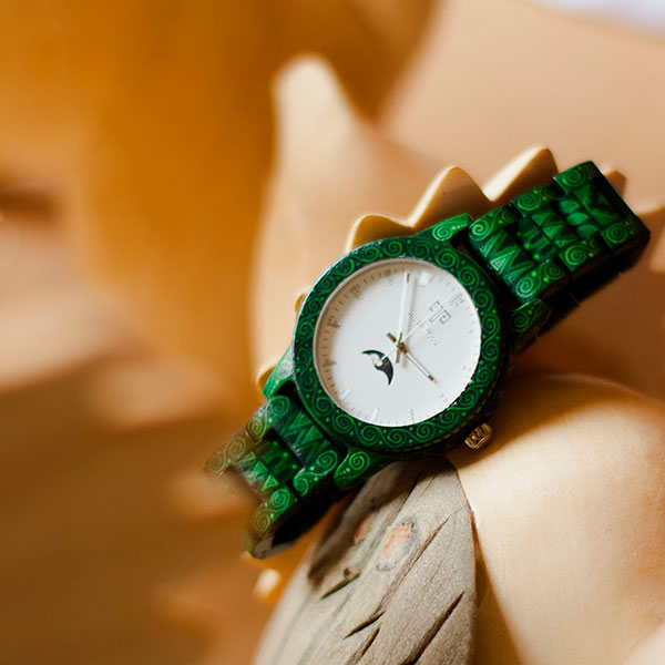 Reloj Alebrije by Tonas Wood Unisex Color Verde Ceiba