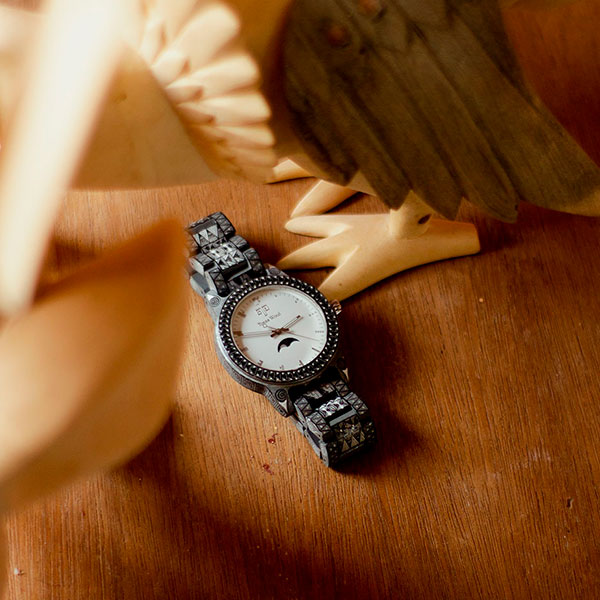 Reloj Alebrije by Tonas Wood Unisex Color Gris Balancá