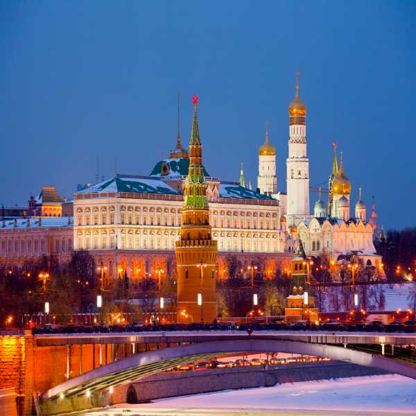 Rompecabezas Gold Edition 500 Pzs, Vista Nocturna Kremlin, Moscú