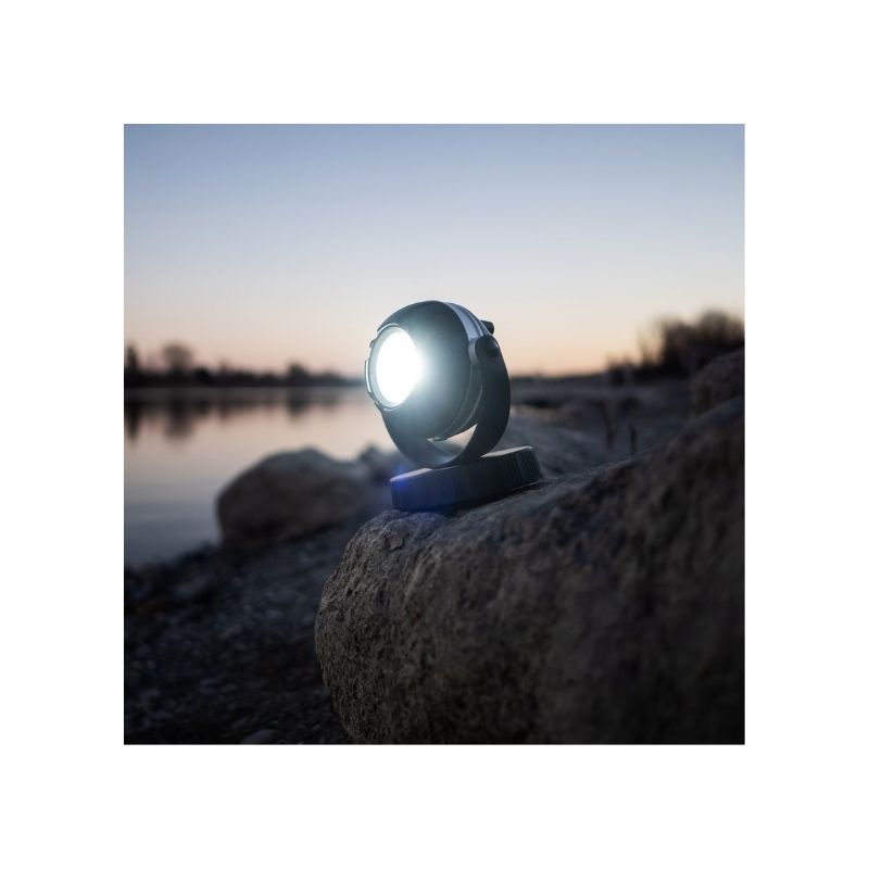 Lámpara LED con rotación de 900 lúmenes con base magnética Wagan Tech 2071