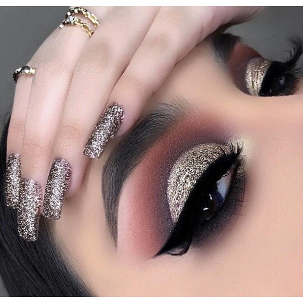 Sombra Metalica en Crema Regal