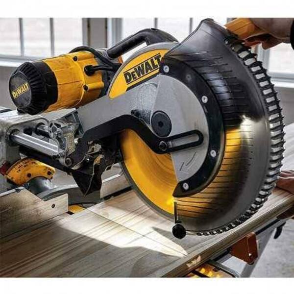 Sierra Inglete Telescopica Dewalt Dws780 Diametro de Disco "12" Potencia 1675 W con Velocidad de la hoja 1900-3800 rpm