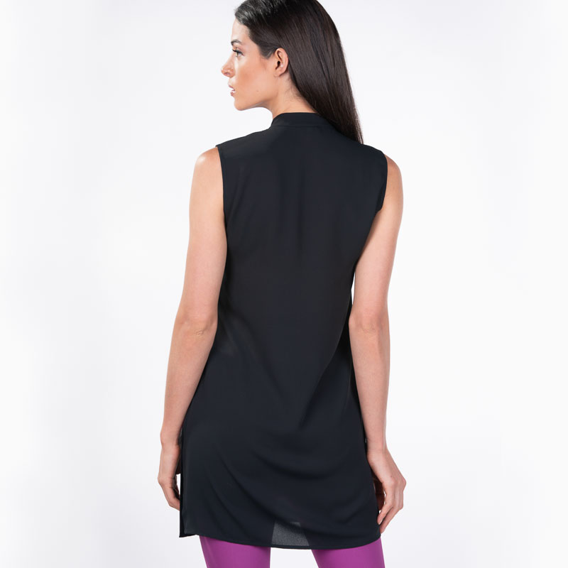 Blusa Amori para Dama Petite Larga sin Magas color Negro 