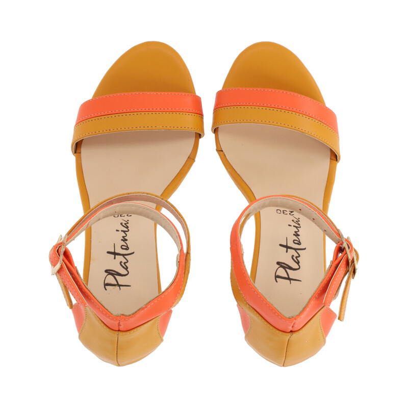 Zapatilla Para Mujer Color Mostaza Con Látigos Ajustables