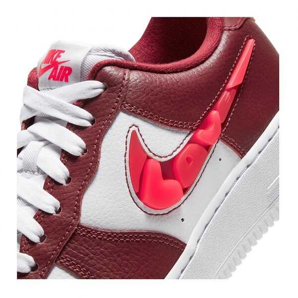 TENIS NIKE AIR FORCE 1 '07 LOVE FOR ALL BLANCO CON ROJO Y ROSA (CV8482-600)