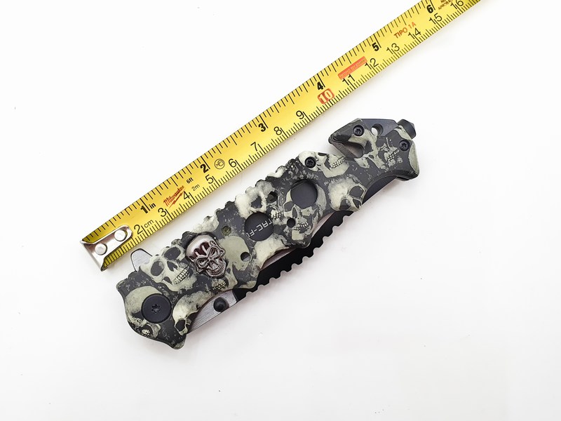Navaja Cuchillo Tactico Militar Calavera Tac Force 809 Gris/Calaveras
