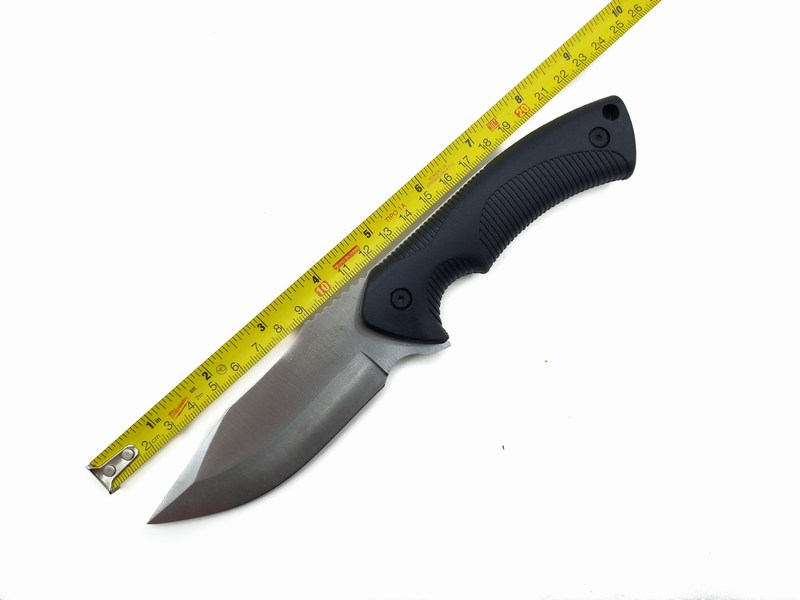 CUCHILLO CON FUNDA RIGIDA MASTER USA 1149 NEGRO / GRIS