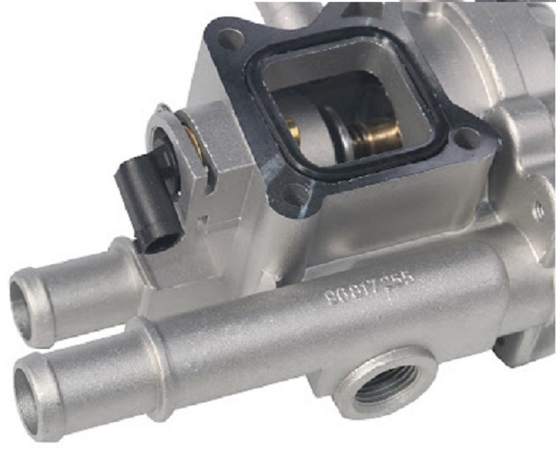 Toma Agua Aluminio C/Termostato Chevrolet Sonic 1.8 2012-2017