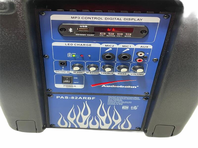 bocina amplificada 8 pg audiobahn recargable 