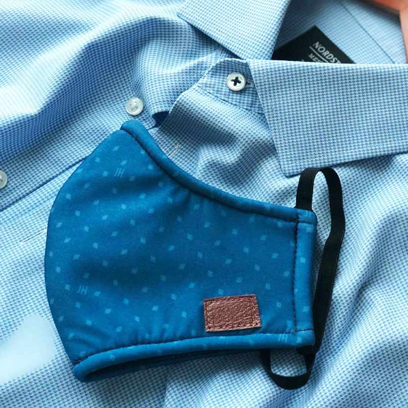 Cubrebocas mascarillas NATURE GARTEN 2 PZ ANTI-MICROBIANAS CON FIBRA DE PLATA negro con minimalist