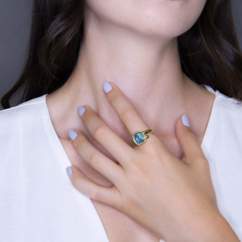 Anillo para Mujer con Cristal Fino Europeo en forma de Cuadrado, Bañado en Oro 14k, Anillo Elegante y Brillante-Aretes de Mujer de Moda, Joyería para Mujer de Moda, Regalo especial