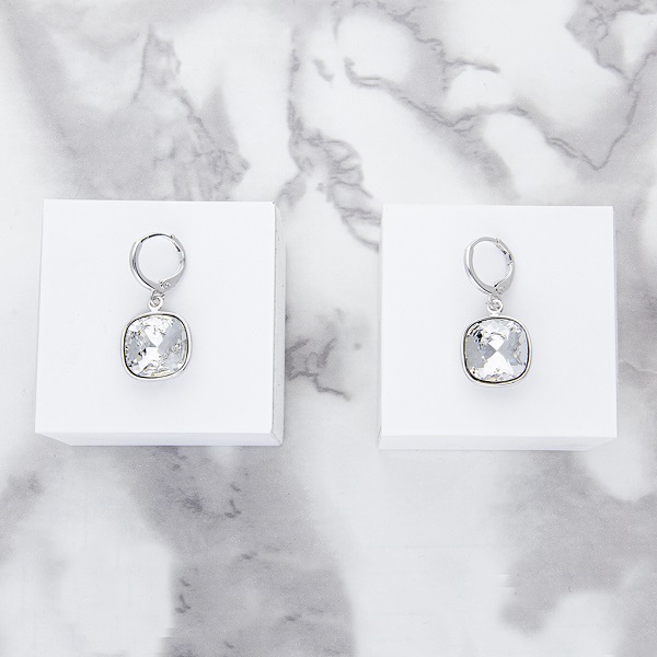 Arete para Mujer con Cristal Fino Europeo en forma de Cuadrado, Bañado en Oro 14k, Arete Elegante y Brillante, Aretes de Mujer de Moda, Joyería para Mujer de Moda, Regalo especial