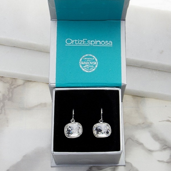 Arete para Mujer con Cristal Fino Europeo en forma de Cuadrado, Bañado en Oro 14k, Arete Elegante y Brillante, Aretes de Mujer de Moda, Joyería para Mujer de Moda, Regalo especial