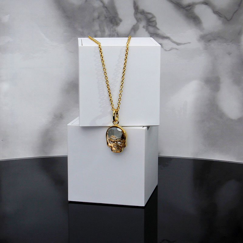 Collar para Mujer con Cristal Fino Europeo en forma de Calavera- Bañado en Oro 14k- Collar Elegante y Brillante-Collares de Mujer de Moda- Joyería para Mujer de Moda- Regalo especial