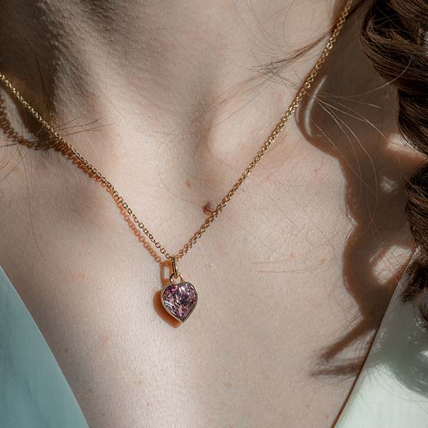 Collar para Mujer con Cristal Fino Europeo en forma de Corazón Chico- Bañado en Oro 14k- Collar Elegante y Brillante-Collares de Mujer de Moda- Joyería para Mujer de Moda- Regalo especial