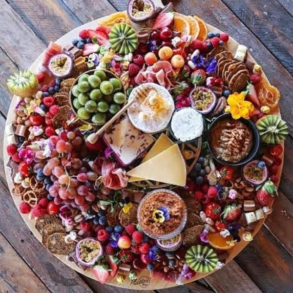 Tabla De Mármol y Madera Circular Para Presentación Quesos Carnes Frías