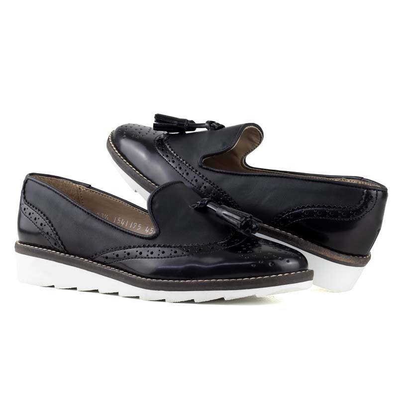 ZAPATOS CASUALES ESTILO BOSTONIANO PARA DAMA SALAMANDRA 154-1195 NEGRO