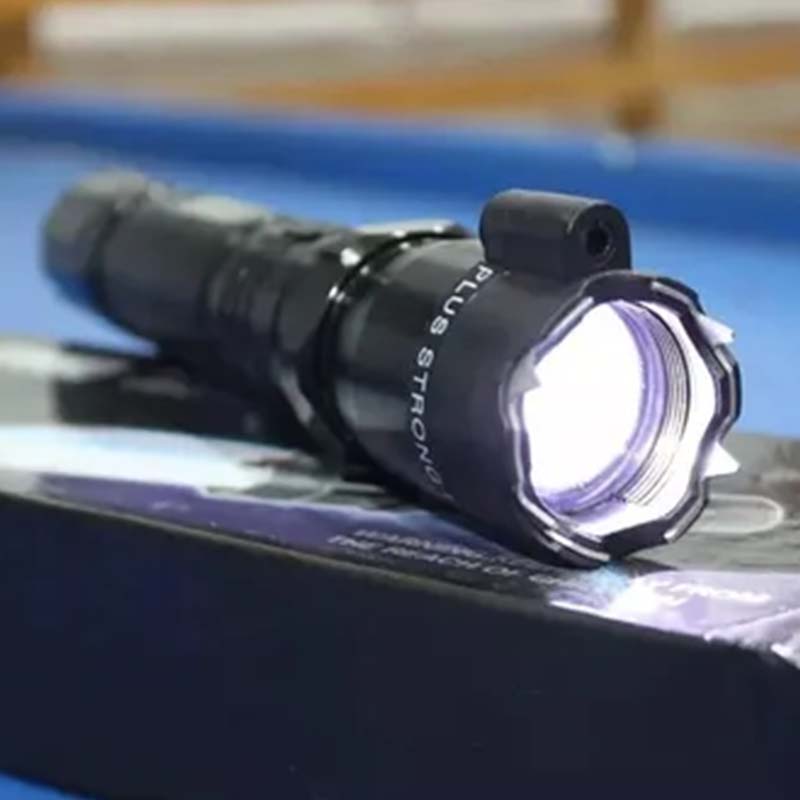 Lampara Tactica Led Descarga Electroshock Toques + Laser+nav